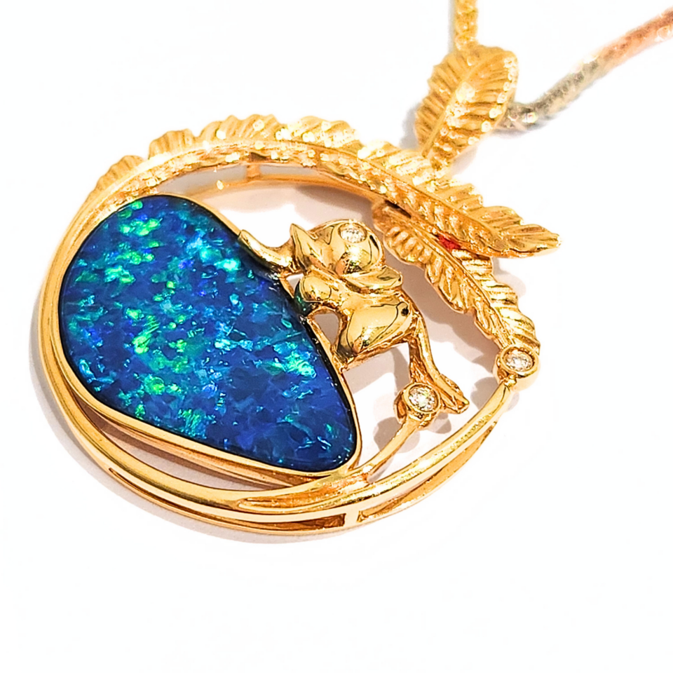 18K Gold Opal Pendant