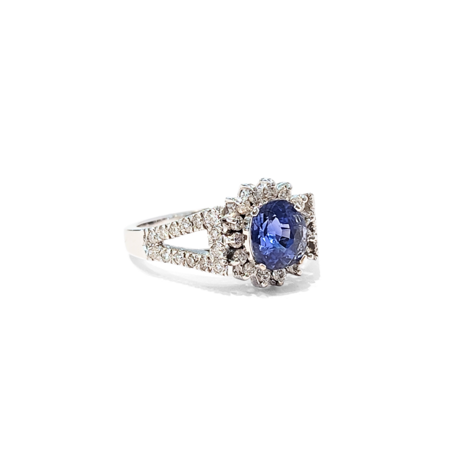 18K White Gold Sapphire Ring