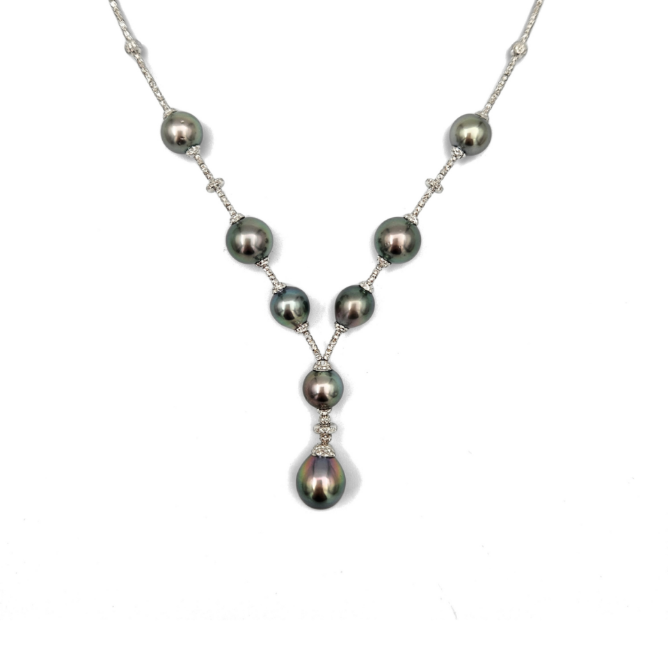 18K White Gold Tahitian Black Pearl Necklace