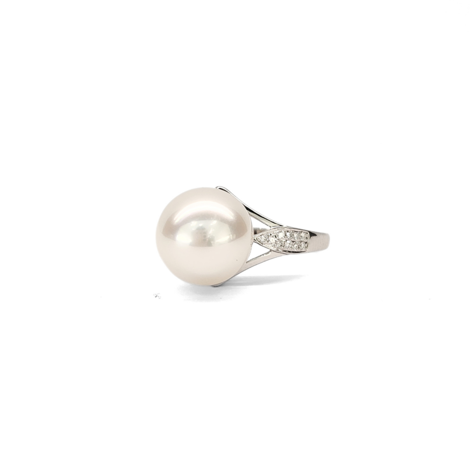 18K White Gold South Sea Pearl Ring