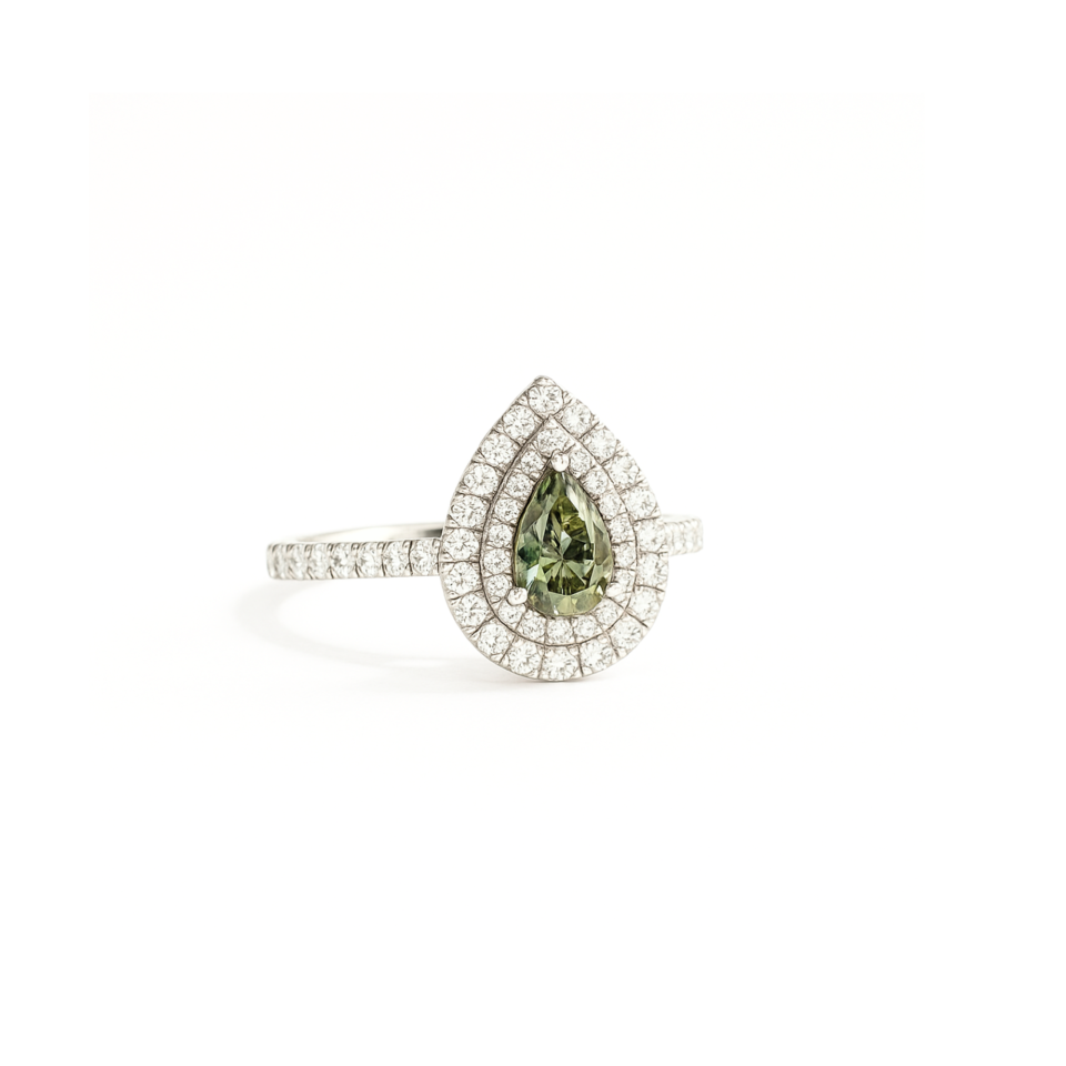 18K White Gold Green Diamond Ring